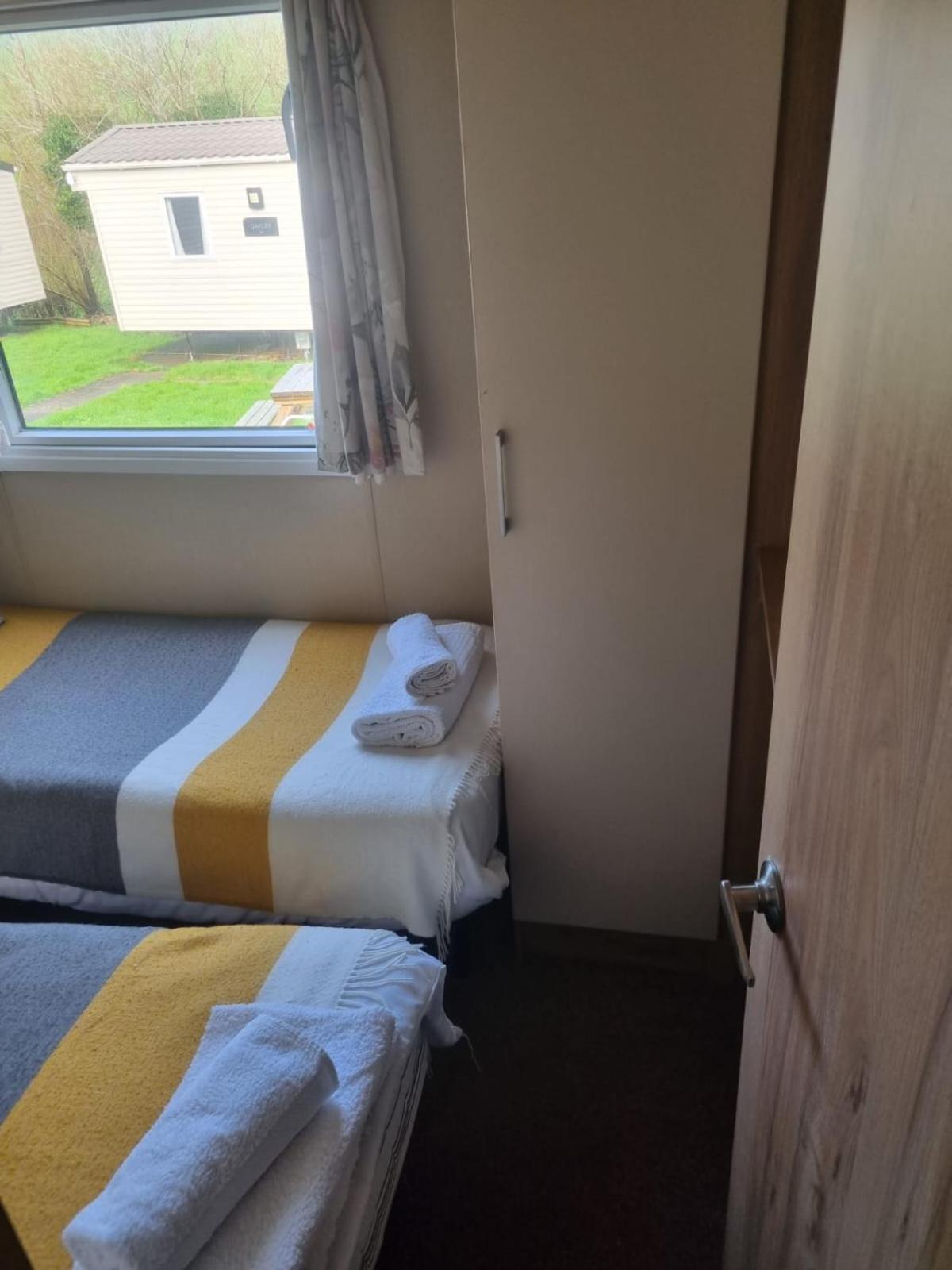Newquay Bay Porth Caravan - 6 Berth Экстерьер фото